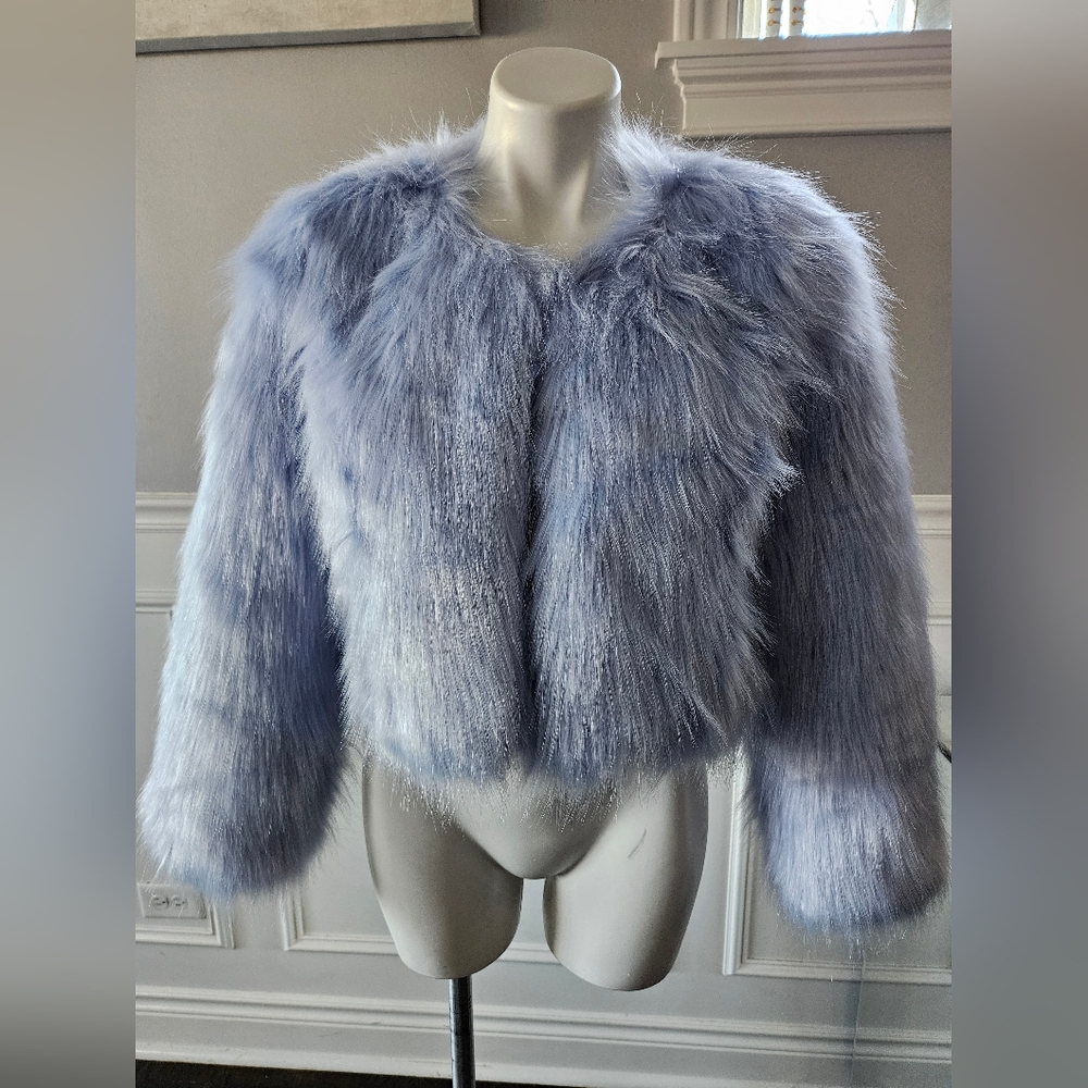AZALEA WANG Blue Vegan Faux Fur Crop Jacket Coat Size L BRIDAL BACHELORETTE